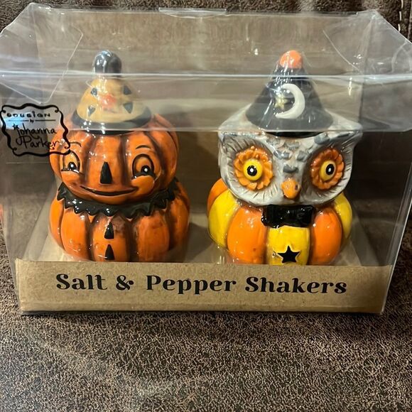Other - NWT Johanna Parker Halloween salt and pepper shakers